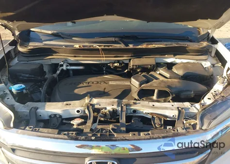 2016 Honda Pilot Ex z USA, uszkodzony, nr VIN 5FNYF5H3XGB011869